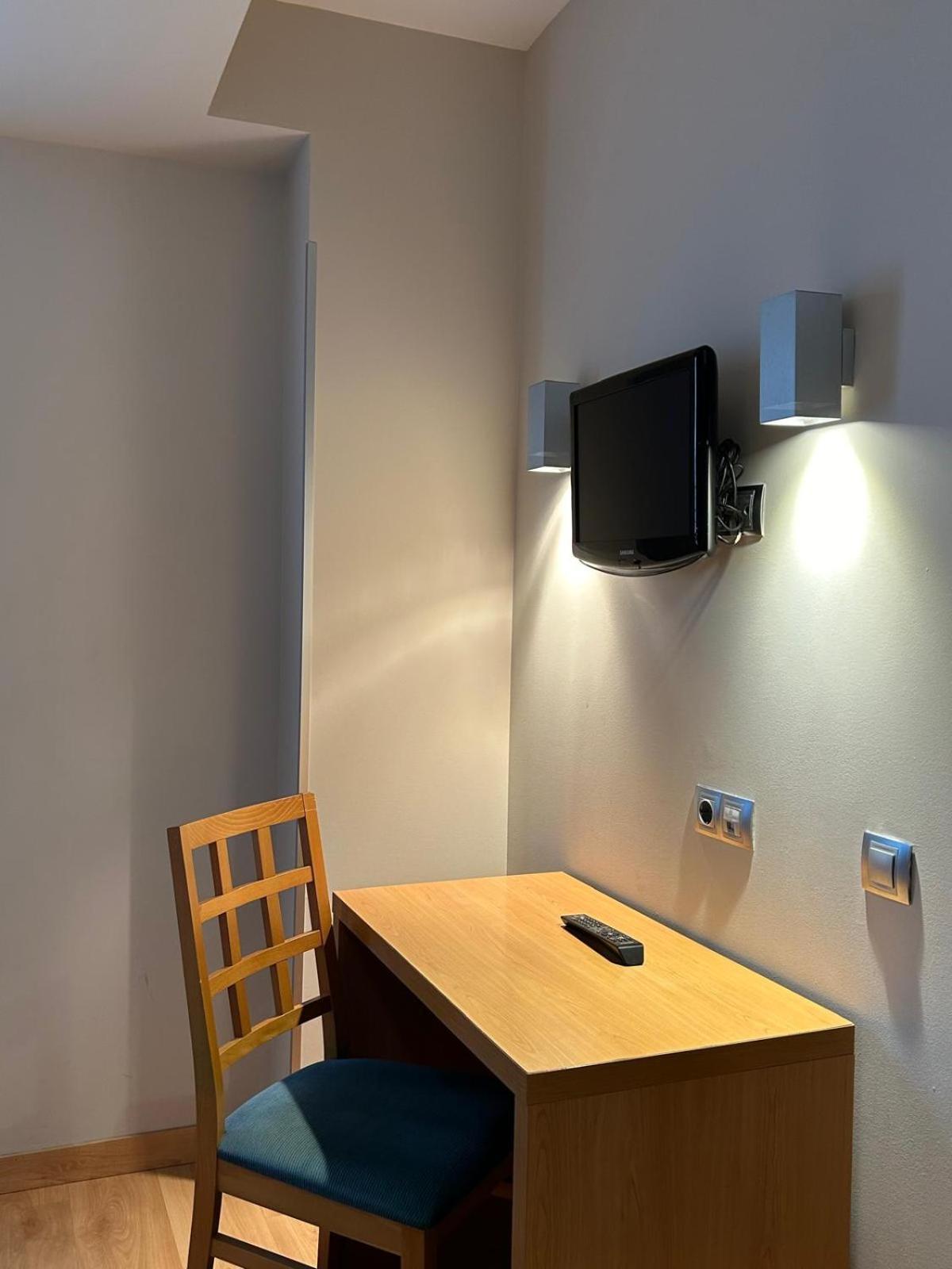 Aizoáin Hostal Aralar מראה חיצוני תמונה
