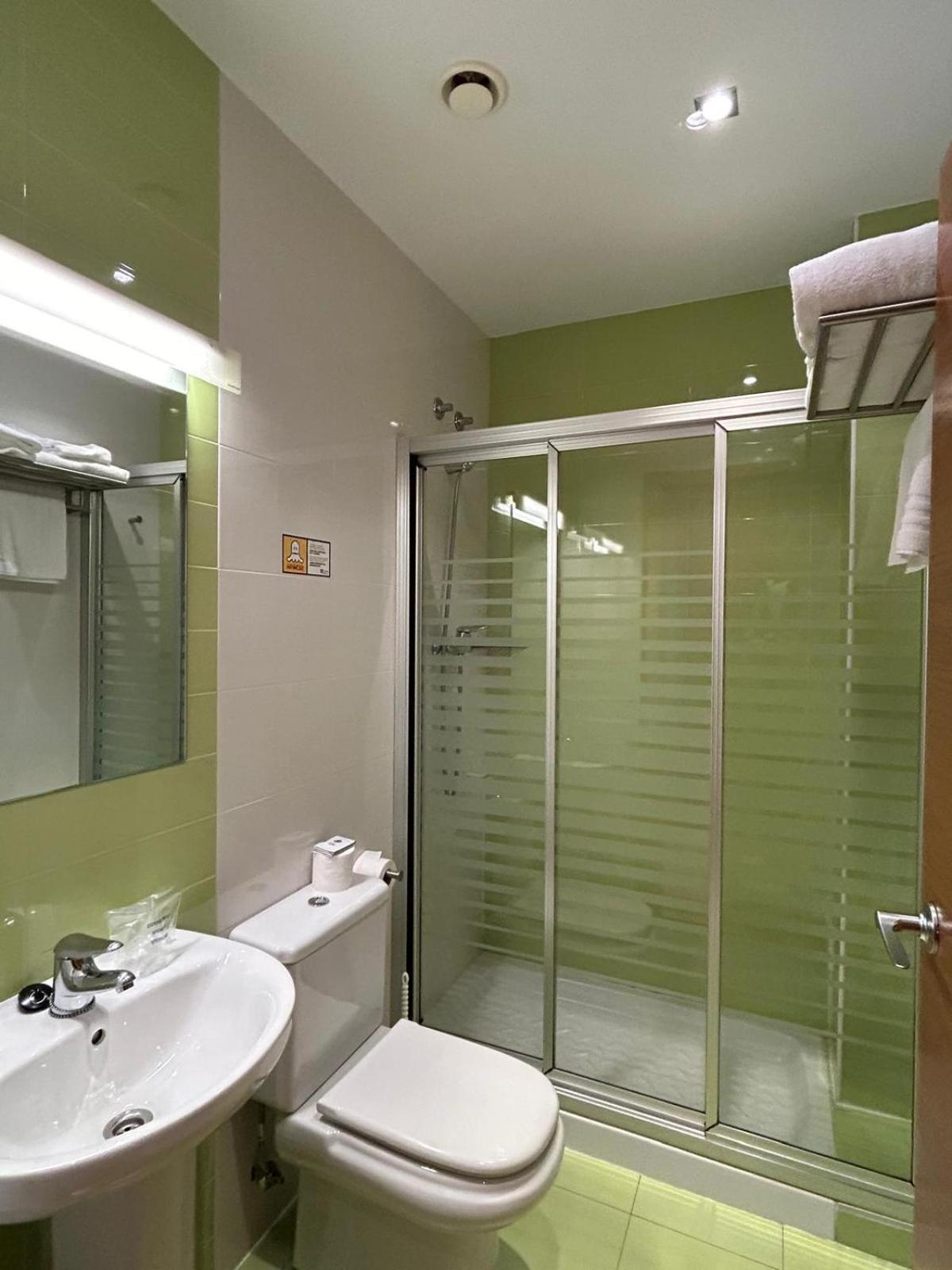 Aizoáin Hostal Aralar מראה חיצוני תמונה
